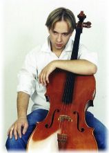 Petr Nouzovský a violoncello