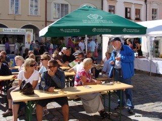 Gastroprogram slavností nabídl i víno ze Znovínu Znojmo a třeboňské pivo Bohemia Regent