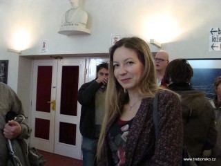 Na snímku režisérka Maria Procházková, která v Třeboni osobně představí seriál České pexeso.