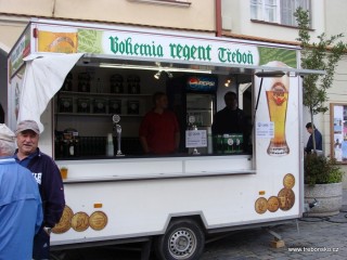 Na slavnostech bylo po oba dny k dostání několik druhů piva z místního pivovaru Bohemia Regent.