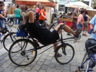 Cykloturistický závod Okolo Třeboně opět přilákal na start velký počet zájemců-cyklistů.