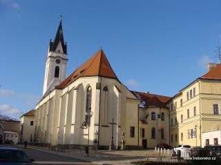 Třeboňský kostel P. Marie Královny a sv. Jiljí a klášter