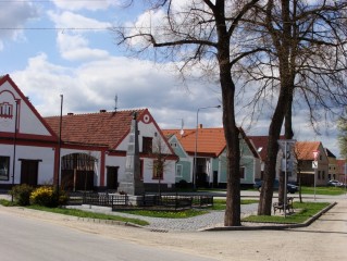 Břilice, náves