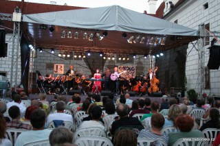 Nezmaři a Lázeňský symfonický orchestr