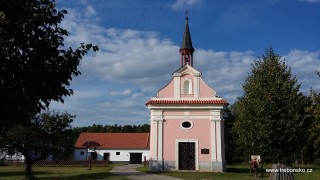 Kaplička u svatého Víta má na věži kohouta - symbol bdělosti