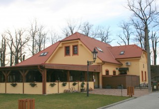 Pěšárna - Restaurace a Vinárna