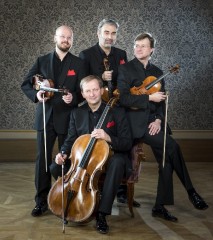 České filharmonické kvarteto ve Schwarzenberské hrobce