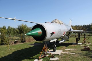 MIG 21