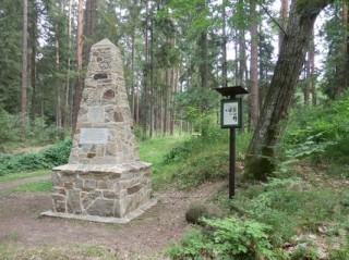 Obelisk k výročí svatby Adolfa Schwarzenberga a Idy