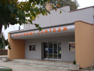 Kulturní středisko, Kino