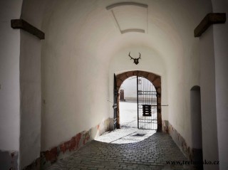 Zámek Třeboň - vnitřní vstupní  brána 