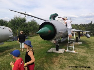 MIG 21