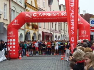 Na trať Třeboňskem dlouhou 42,1 km vybíhá 630 běžců!