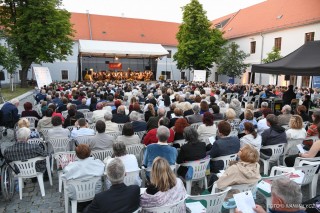 Koncert na nádvoří MÚ