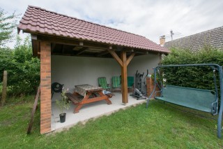 Pergola s posezením