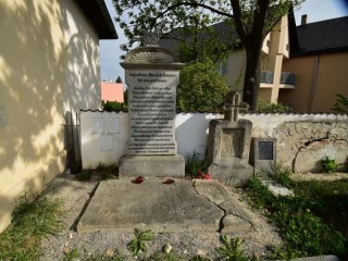 Třeboň, náhrobek opata Augustina Marka z Bavorova - KP