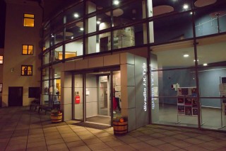 Třeboňský divadelní festival, Prachy!