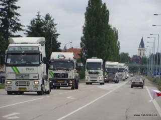 Truck show 2009, spanilá jízda tahačů