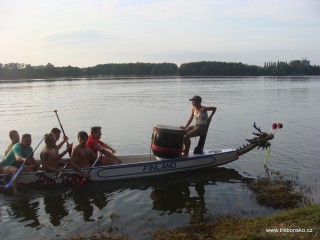 Dračí závody 2009, loď na Světě