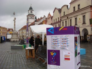 Autorem vizuálního stylu festivalu a scénáře festivalové znělky Anifilmu 06 je David Pucherna