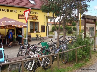 Rožmberská hospůdka ve Staré Hlíně, občerstvovací zastávka mnoha cyklistů