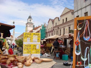 K festivalu v Třeboni patří i sobotní řemeslný trh.