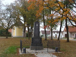 Pomník věnovaný padlým v letech 1914 - 1918