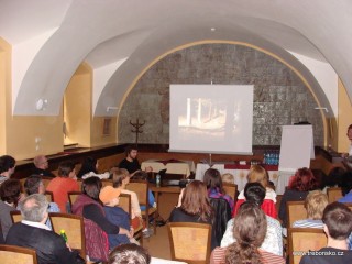 Salonek Zlaté Hvězdy: Výtvarník Jakub Dvorský hovoří o tom jak s režisérem Janem Svěrákem vyráběli film Kuky se vrací.