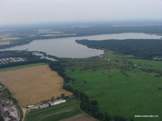 Rožmberk - největší český rybník (647 ha)